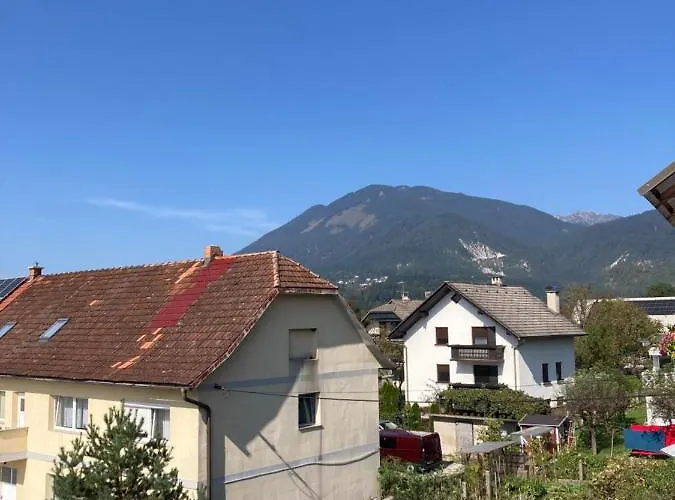 Rural Carniola Fairytale 公寓 *